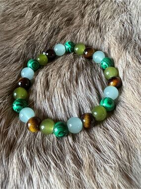 Green Multi-Bead Stretch Bracelet